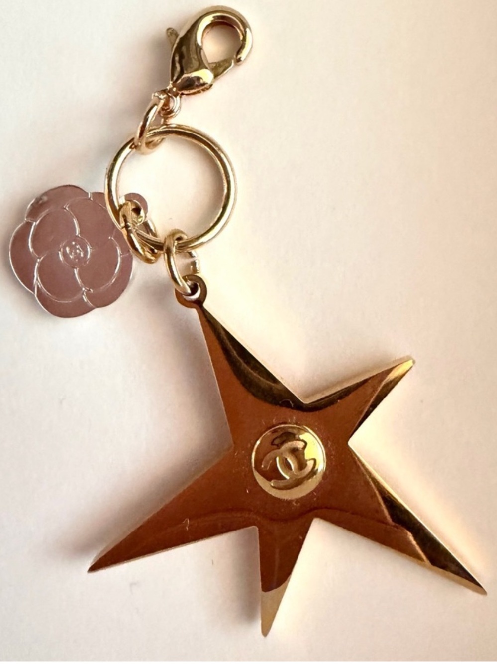CHANEL LIMITED EDITION
AUTHENTIC Gold Star
Keychain NWOT